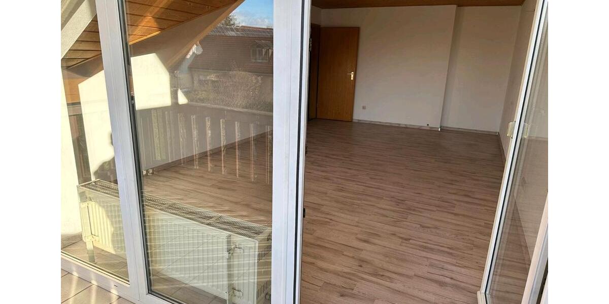 Dachgeschoßwohnung Künzing - 3 Zimmer, 73 m&sup2;, 570&euro; | Angebot:25907806