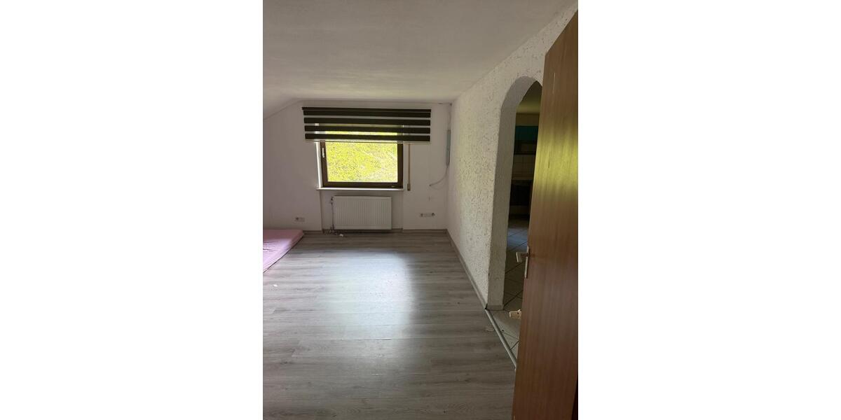 Dachgeschoßwohnung Saldenburg - 3 Zimmer, 90 m&sup2;, 700&euro; | Angebot:24978598