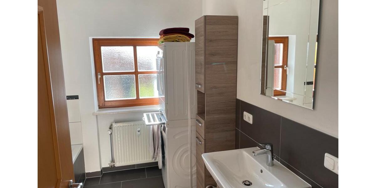 Etagenwohnung Hutthurm - 3.5 Zimmer, 105 m&sup2;, 790&euro; | Angebot:26022286