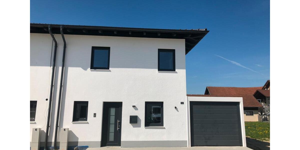 Doppelhaushälfte Tiefenbach - 4 Zimmer, 130 m&sup2;, 1.380&euro; | Angebot:26533082