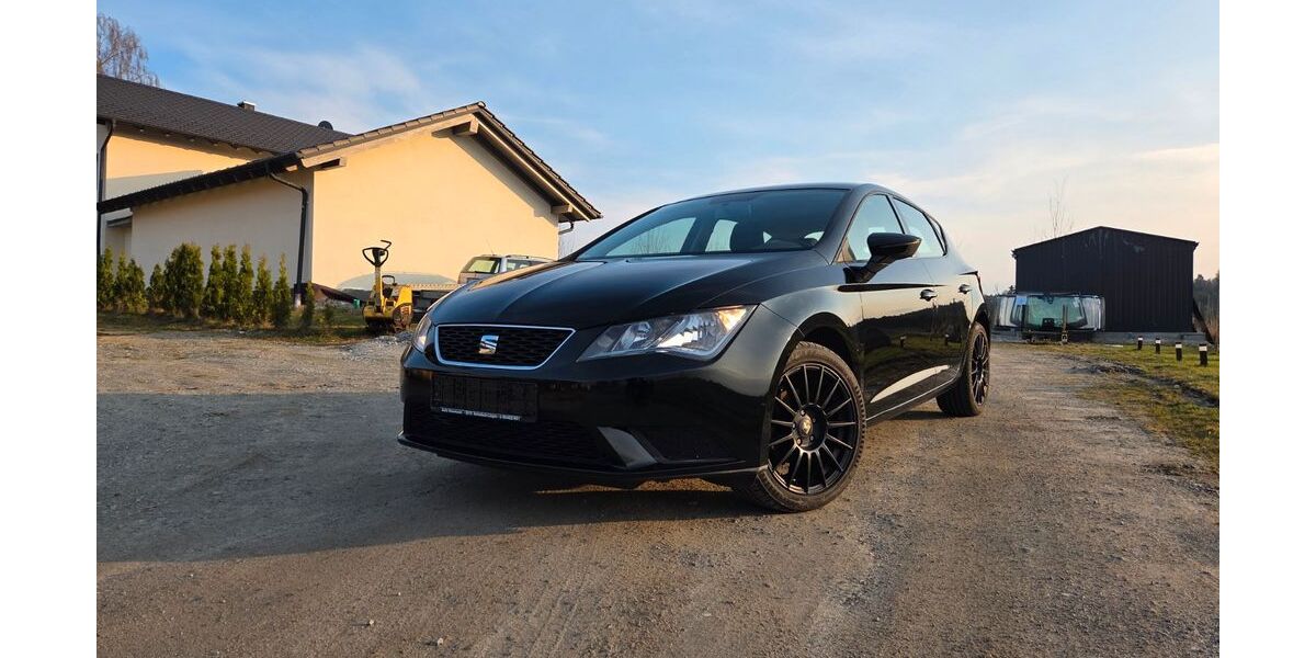 Seat Leon 122.773 km 9.300 &euro; Eging am See 94535