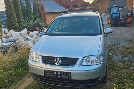 VW Touran 220.000 km 1.500 &euro; Waldkirchen 94065