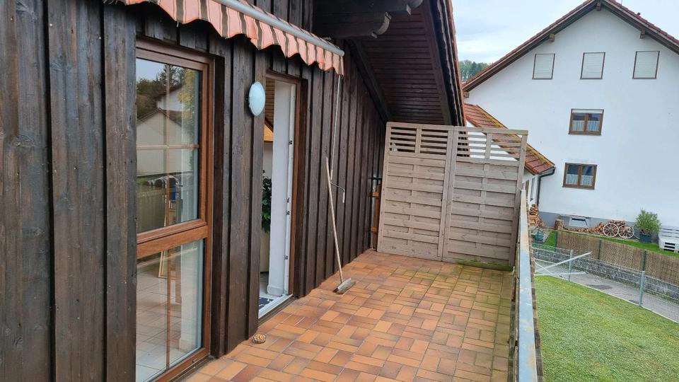 Dachgeschoßwohnung Egglham - 3 Zimmer, 100 m&sup2;, 750&euro; | Angebot:20334806