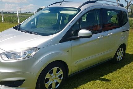 Ford Tourneo Courier 63.000 km 6.990 &euro; Bad Griesbach 94086