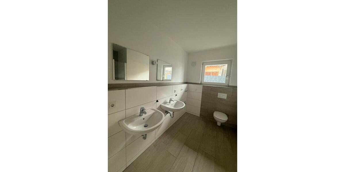 Etagenwohnung Hofkirchen - 3 Zimmer, 93 m&sup2;, 850&euro; | Angebot:25416729