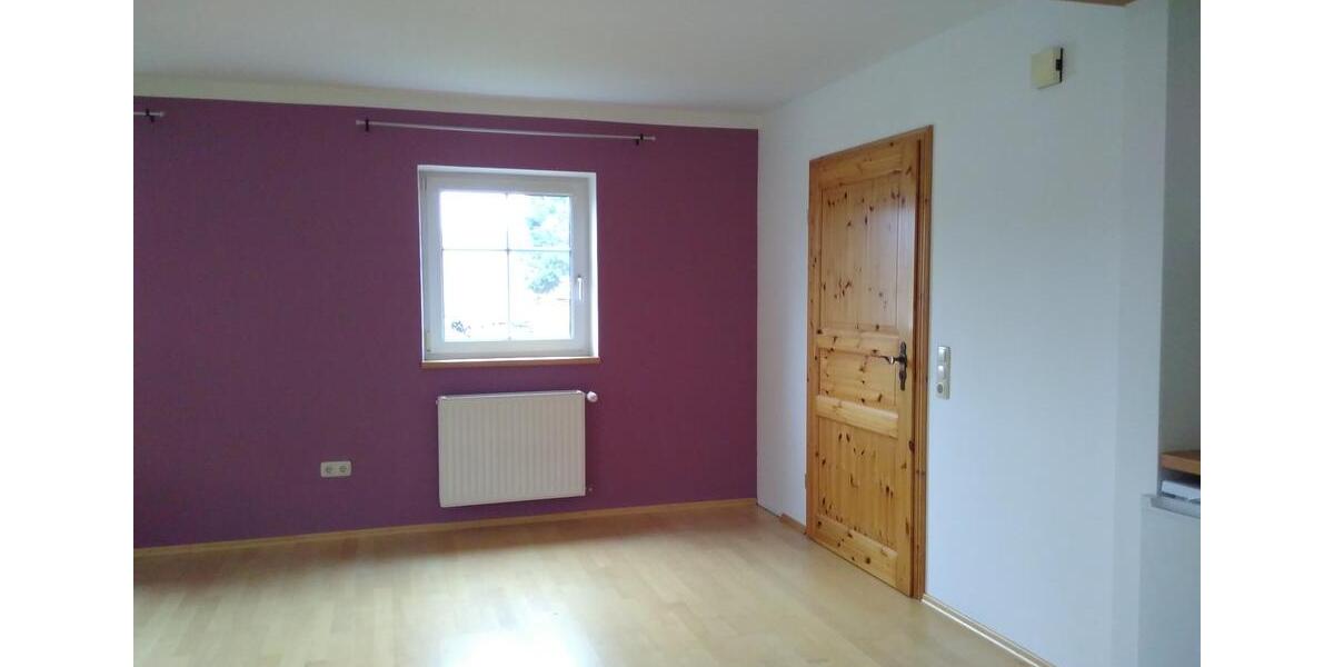 Etagenwohnung Egglham - 2 Zimmer, 70 m&sup2;, 350&euro; | Angebot:25922041