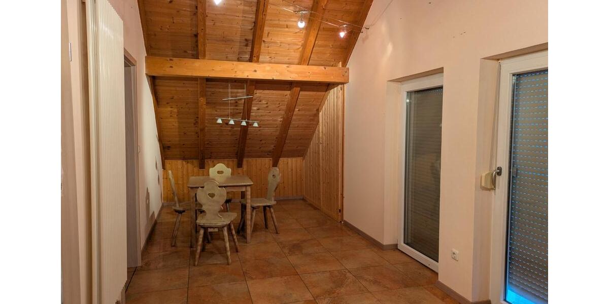 Dachgeschoßwohnung Vilshofen an der Donau - 3.5 Zimmer, 78 m&sup2;, 700&euro; | Angebot:23830203