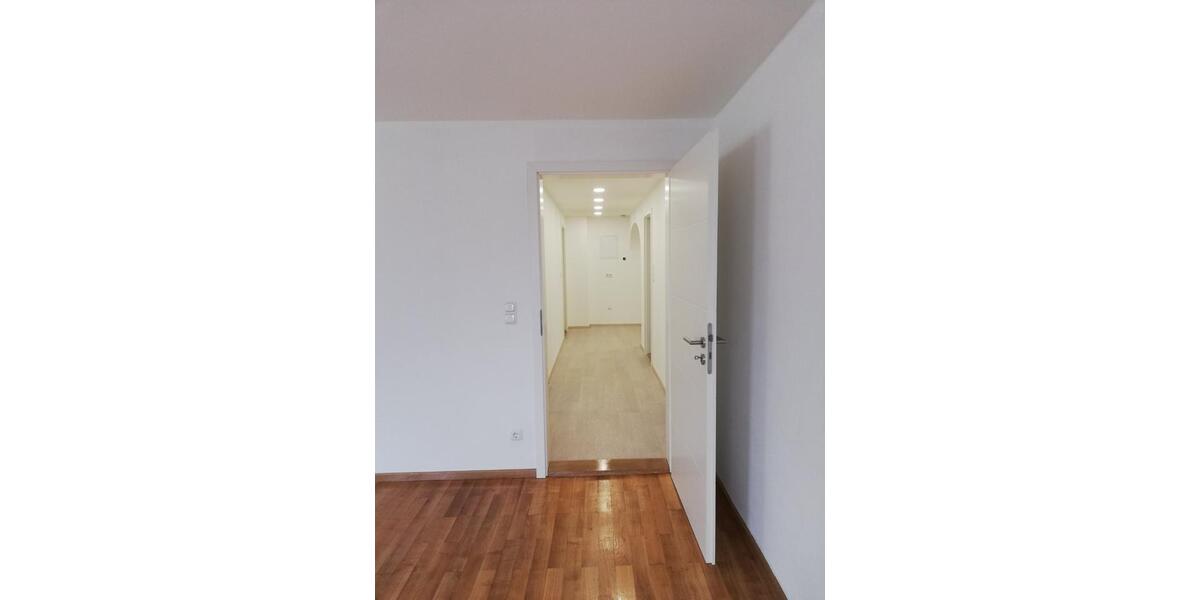 Etagenwohnung Untergriesbach - 3 Zimmer, 84 m&sup2;, 600&euro; | Angebot:25711991