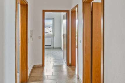 Haus Schöllnach - 9 Zimmer, 401 m&sup2;, 739.000&euro; | Angebot:24284053