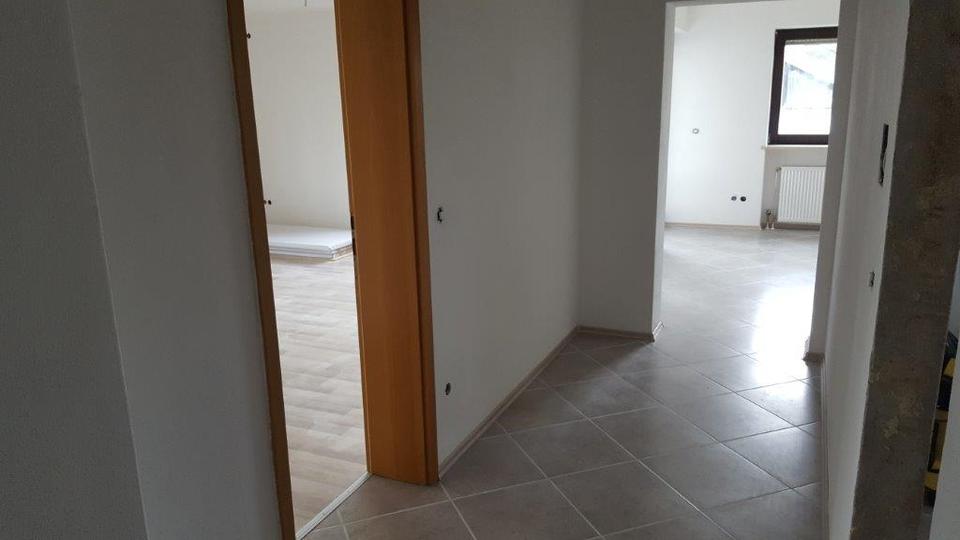 Einfamilienhaus Vilshofen an der Donau - 9 Zimmer, 300 m&sup2;, 439.000&euro; | Angebot:26057577