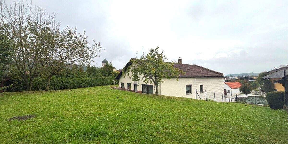 Einfamilienhaus Vilshofen a. d. Donau Vilshofen - 8 Zimmer, 194 m&sup2;, 349.000&euro; | Angebot:25661356