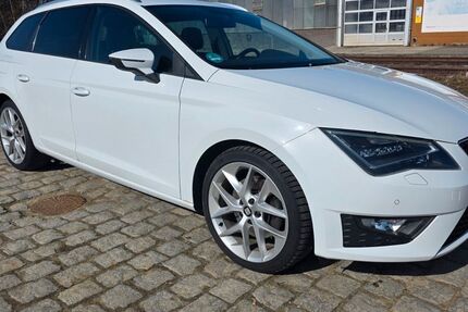 Seat Leon 216.000 km 10.800 &euro; Vilshofen 94474