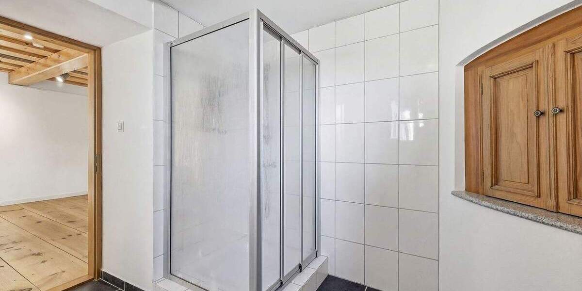 Mehrfamilienhaus, Wohnhaus Untergriesbach - 1 Zimmer, 255 m&sup2;, 325.000&euro; | Angebot:25666562