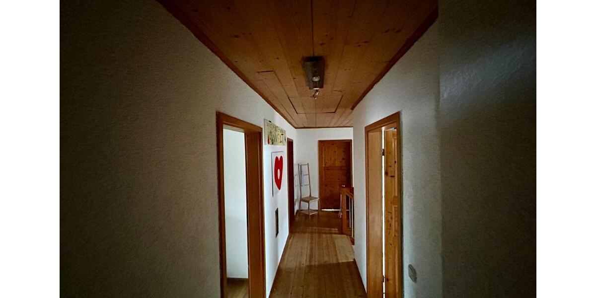 Einfamilienhaus Hauzenberg - 7 Zimmer, 240 m&sup2;, 585.000&euro; | Angebot:26044925