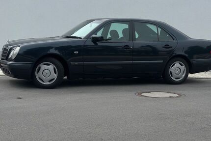 Mercedes-Benz E 290 117.000 km 10.099 &euro; Fürstenzell 94081