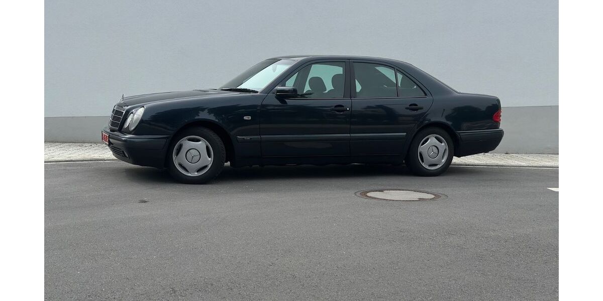 Mercedes-Benz E 290 117.000 km 10.099 &euro; Fürstenzell 94081