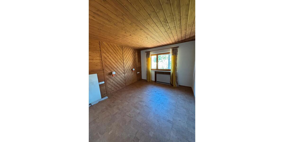 Einfamilienhaus Künzing - 8 Zimmer, 220 m&sup2;, 259.000&euro; | Angebot:26772176