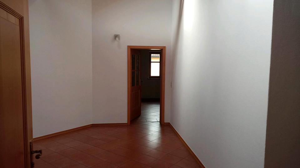 Dachgeschoßwohnung Passau Maierhof - 8 Zimmer, 150 m&sup2;, 1.650&euro; | Angebot:27624257