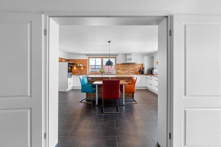 Mehrfamilienhaus, Wohnhaus Künzing Forsthart - 7 Zimmer, 343 m&sup2;, 945.000&euro; | Angebot:25679593