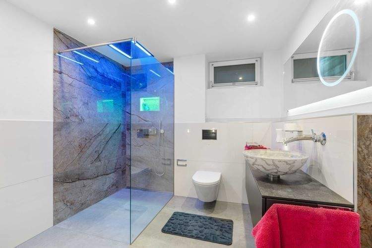 Mehrfamilienhaus, Wohnhaus Künzing Forsthart - 7 Zimmer, 343 m&sup2;, 945.000&euro; | Angebot:25679593