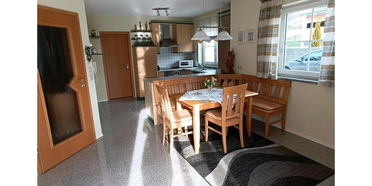 Einfamilienhaus Neukirchen vorm Wald - 3 Zimmer, 100 m&sup2;, 980&euro; | Angebot:27617097