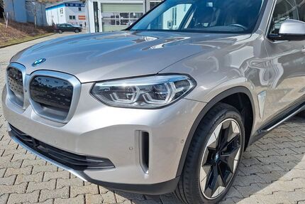 BMW iX3 64.094 km 31.900 &euro; Waldkirchen 94065