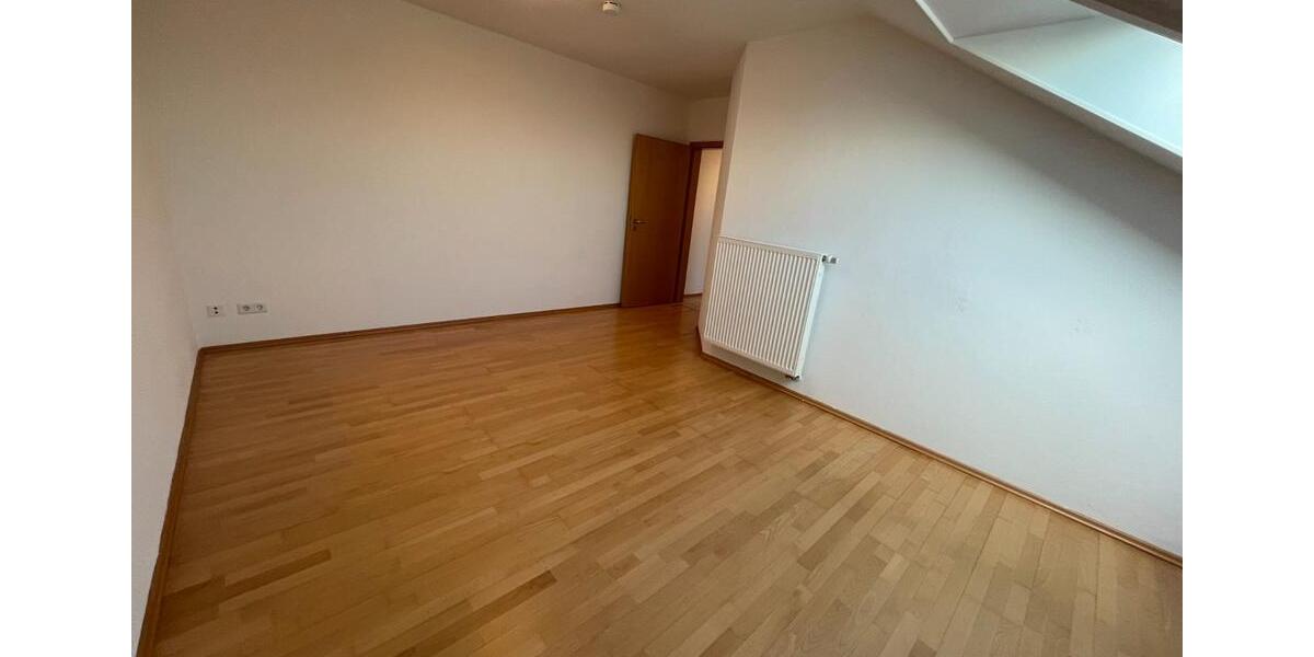Dachgeschoßwohnung Passau Auerbach - 4 Zimmer, 85 m&sup2;, 700&euro; | Angebot:27622510