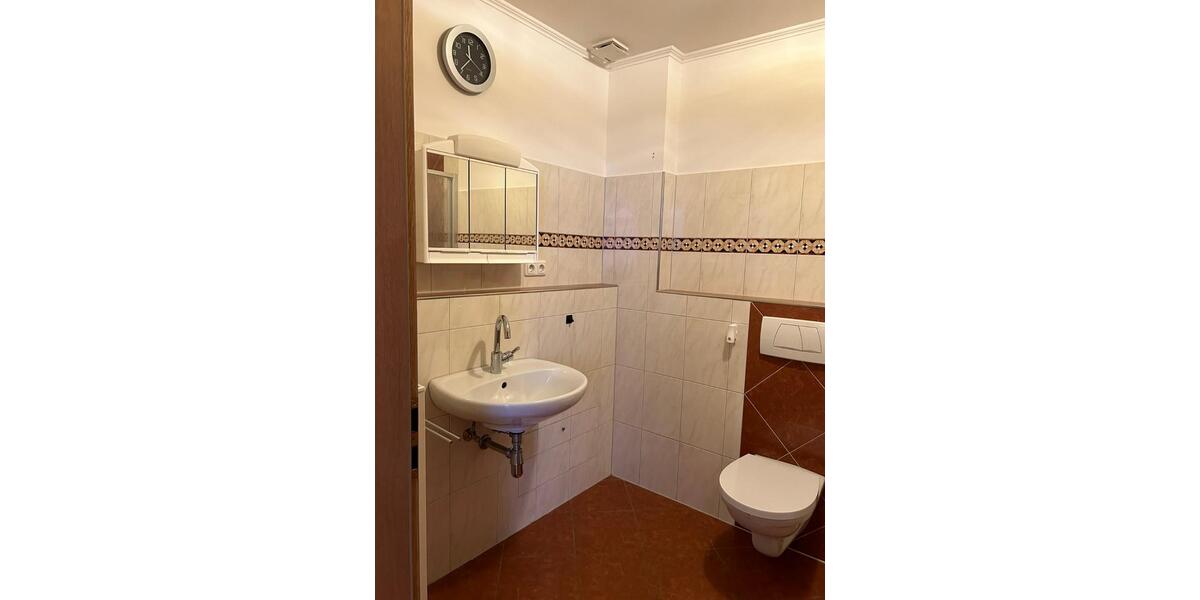 Dachgeschoßwohnung Aldersbach - 1 Zimmer, 44 m&sup2;, 330&euro; | Angebot:25293608