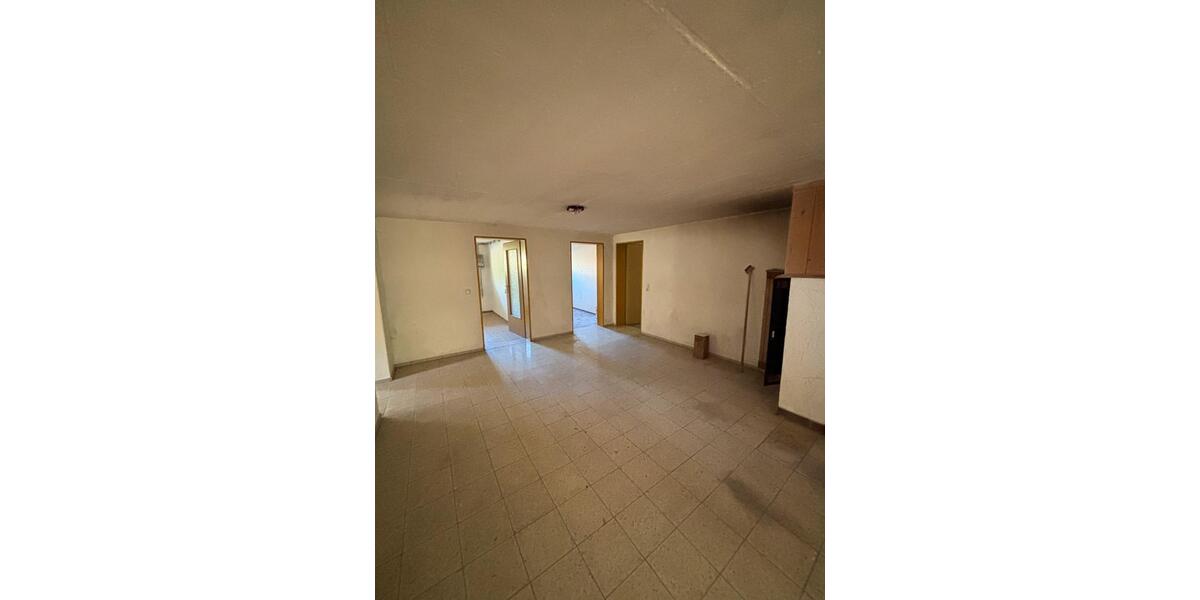 Einfamilienhaus Künzing - 8 Zimmer, 220 m&sup2;, 259.000&euro; | Angebot:26772176