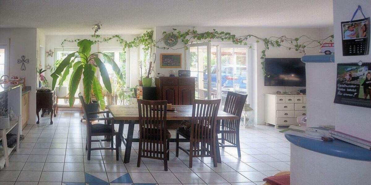 Einfamilienhaus Tiefenbach Reut - 8 Zimmer, 230 m&sup2;, 570.000&euro; | Angebot:25776655