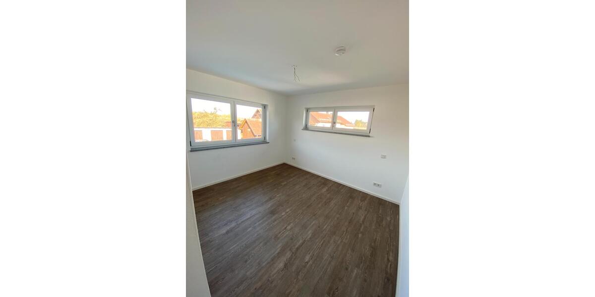 Doppelhaushälfte Tiefenbach - 4 Zimmer, 130 m&sup2;, 1.380&euro; | Angebot:26533082