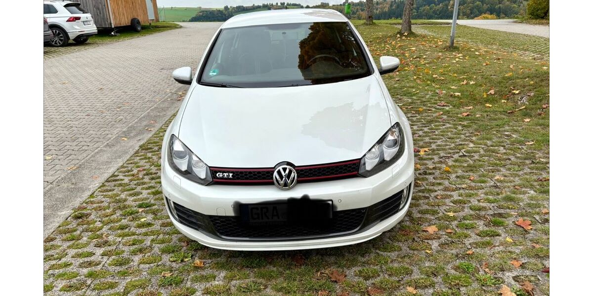 VW Golf 127.200 km 10.000 &euro; Perlesreut 94157