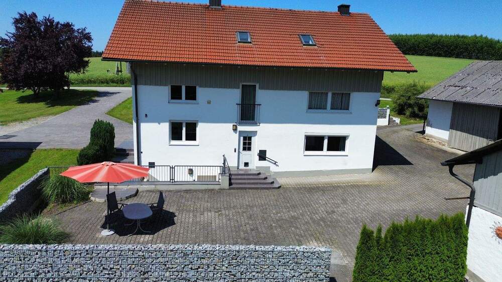 Mehrfamilienhaus, Wohnhaus Vilshofen an der Donau Sollasöd - 7 Zimmer, 264 m&sup2;, 360.000&euro; | Angebot:25769716