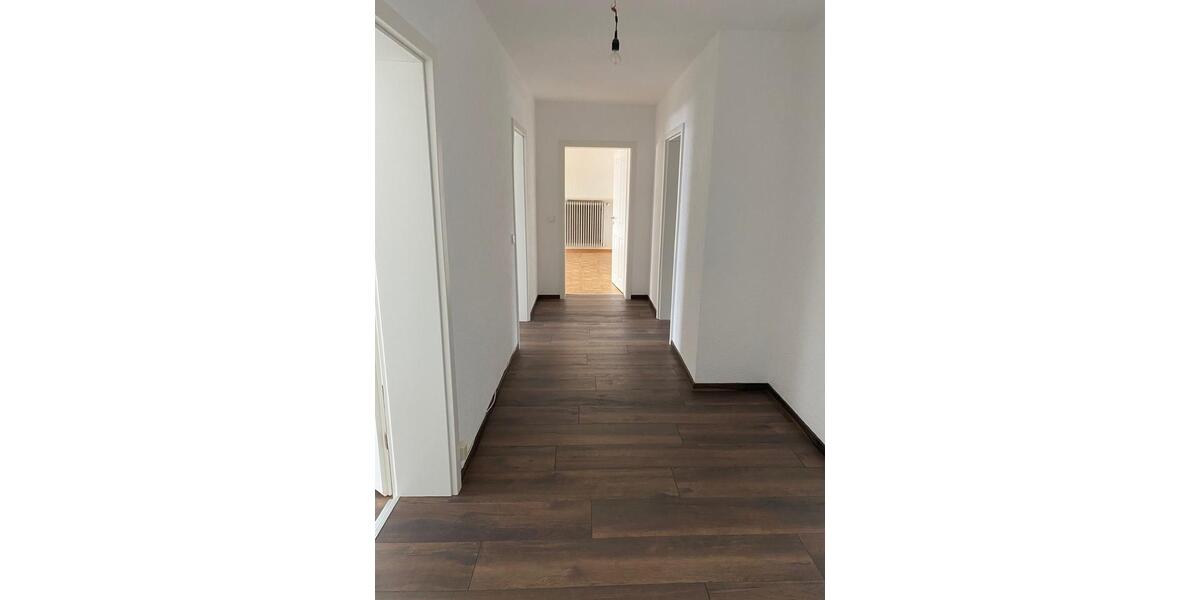 Etagenwohnung Schöllnach - 5 Zimmer, 110 m&sup2;, 798&euro; | Angebot:25049234