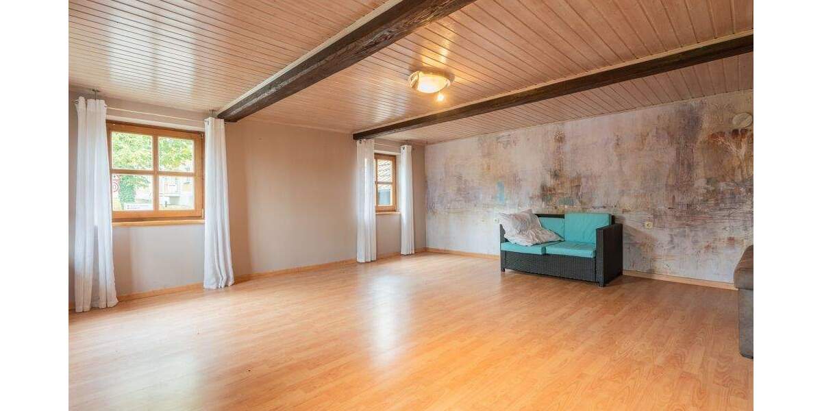 Einfamilienhaus Ortenburg - 6 Zimmer, 180 m&sup2;, 285.000&euro; | Angebot:25708679