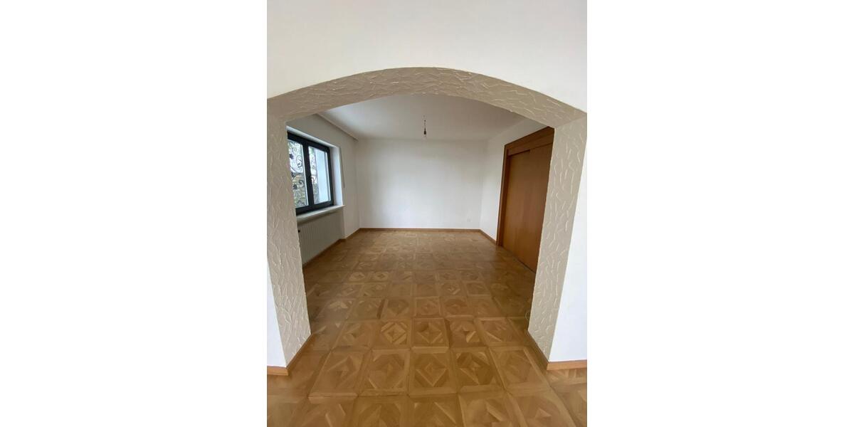 Etagenwohnung Schöllnach - 5 Zimmer, 110 m&sup2;, 798&euro; | Angebot:25049234
