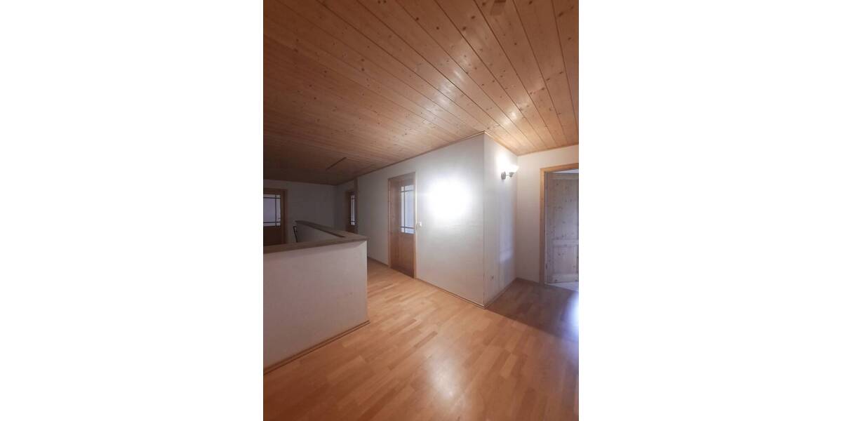 Einfamilienhaus Haarbach Wolfakirchen - 8 Zimmer, 210 m&sup2;, 360.000&euro; | Angebot:25708687