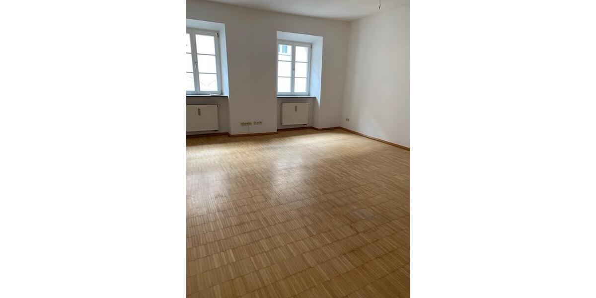 Etagenwohnung Passau Maierhof - 3 Zimmer, 100 m&sup2;, 1.450&euro; | Angebot:26585543