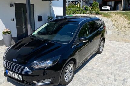 Ford Focus 127.000 km 6.590 &euro; Untergriesbach 94107
