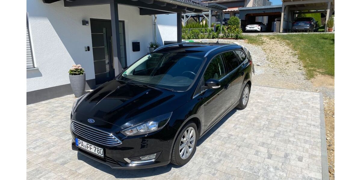 Ford Focus 127.000 km 6.590 &euro; Untergriesbach 94107