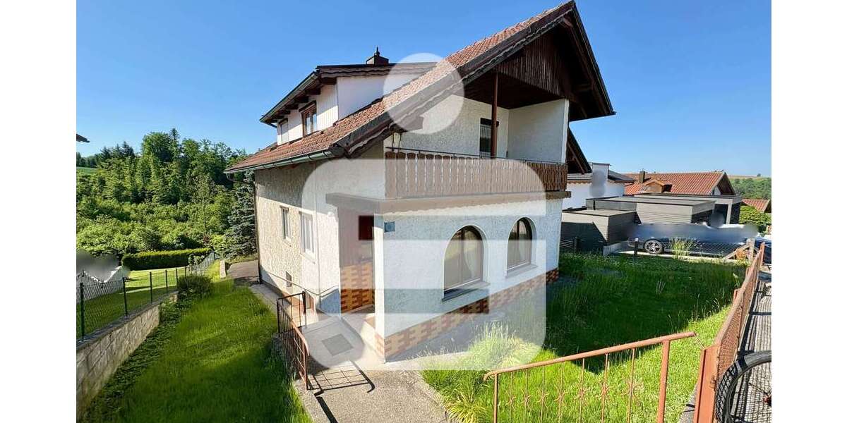 Einfamilienhaus Hauzenberg - 6 Zimmer, 134 m&sup2;, 214.000&euro; | Angebot:27015813