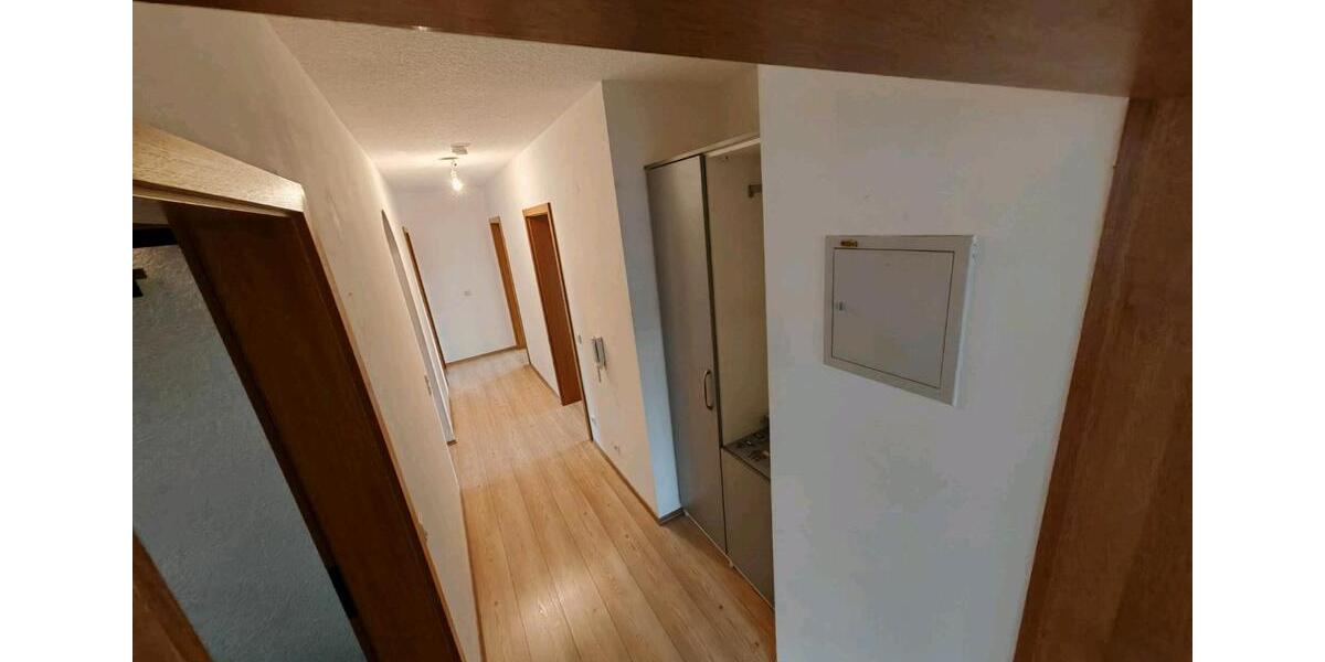 Erdgeschoßwohnung Tiefenbach - 4.5 Zimmer, 100 m&sup2;, 1.100&euro; | Angebot:26014465