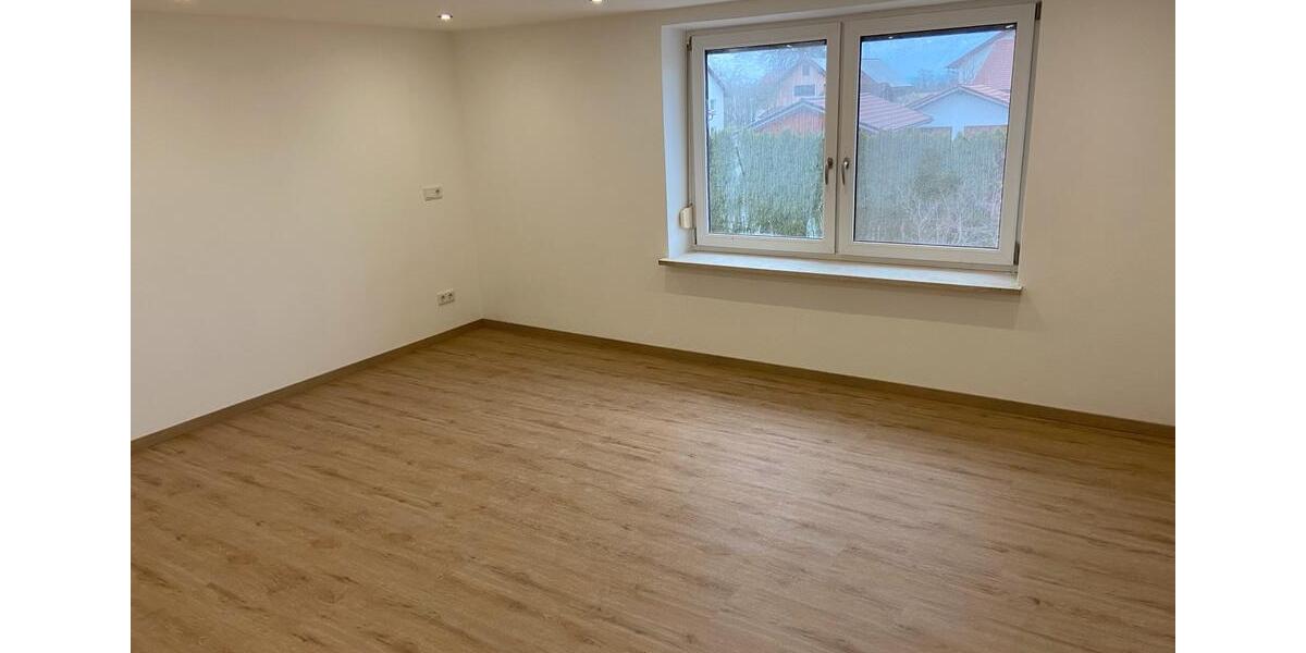 Etagenwohnung Pocking - 3 Zimmer, 98 m&sup2;, 1.227&euro; | Angebot:26090270