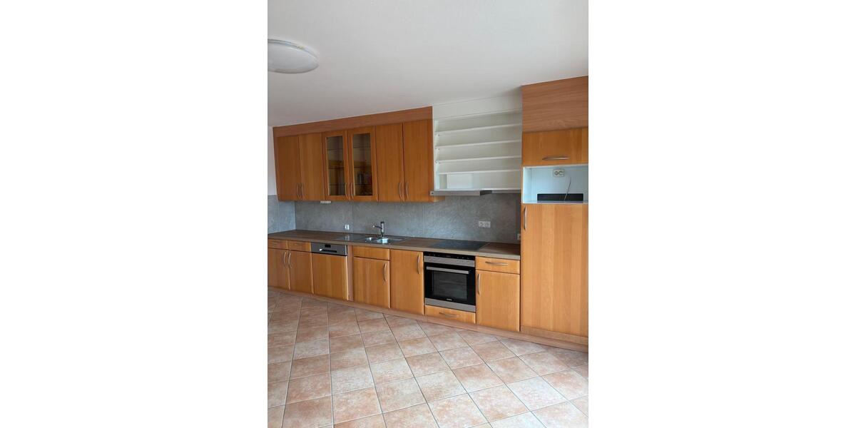 Etagenwohnung Ortenburg - 3 Zimmer, 127 m&sup2;, 1.300&euro; | Angebot:25399562