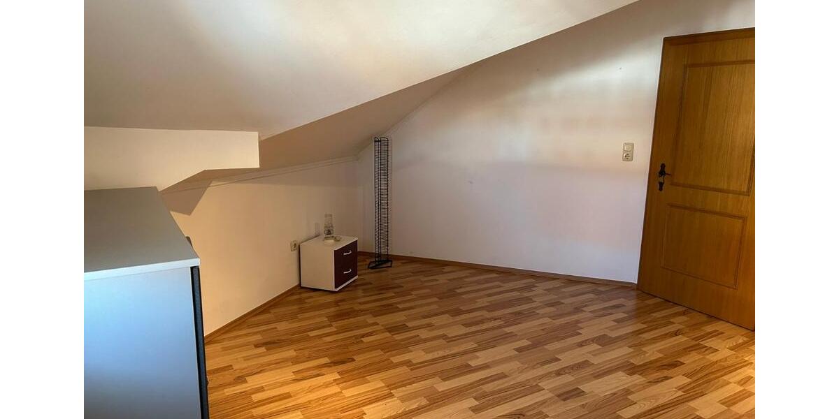 Dachgeschoßwohnung Aldersbach - 1 Zimmer, 44 m&sup2;, 330&euro; | Angebot:25293608