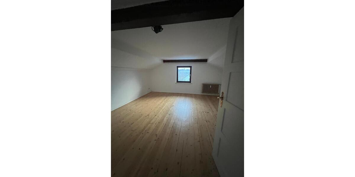 Etagenwohnung Passau Maierhof - 4 Zimmer, 105 m&sup2;, 990&euro; | Angebot:25409051