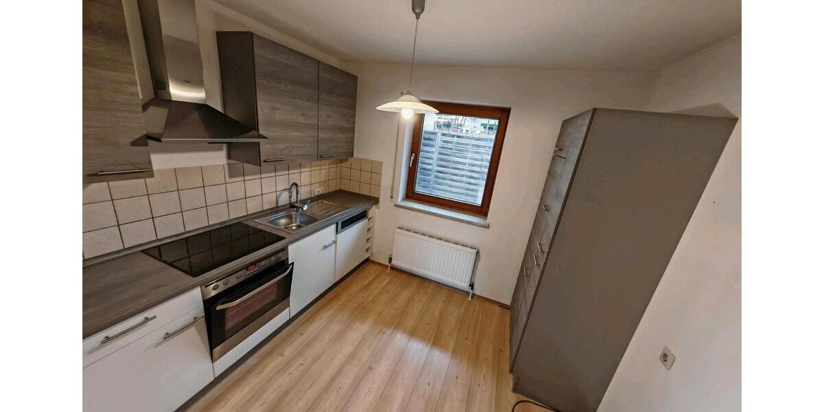 Erdgeschoßwohnung Tiefenbach - 4.5 Zimmer, 100 m&sup2;, 1.100&euro; | Angebot:26014465