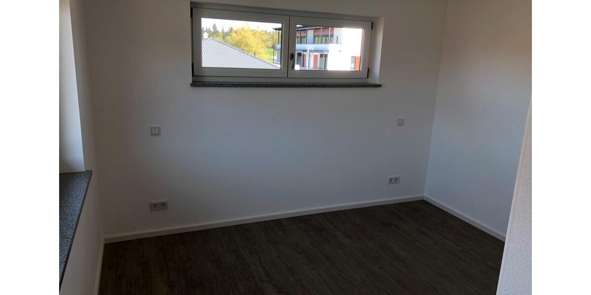 Doppelhaushälfte Tiefenbach - 4 Zimmer, 130 m&sup2;, 1.380&euro; | Angebot:26533082