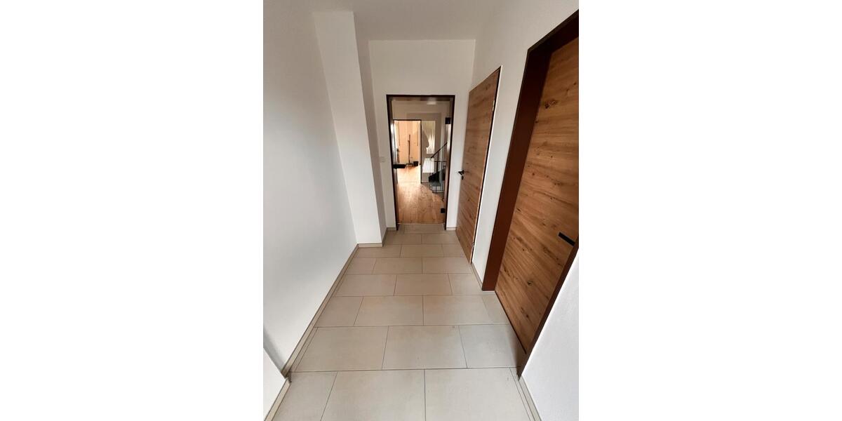 Doppelhaushälfte Vilshofen an der Donau - 4.5 Zimmer, 155 m&sup2;, 1.450&euro; | Angebot:26007672