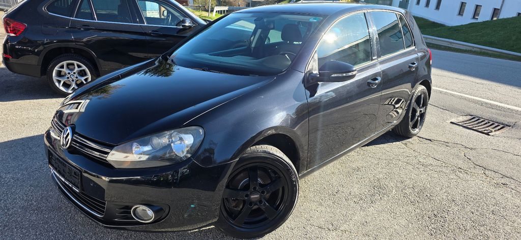 VW Golf 136.100 km 5.900 &euro; Fürstenstein 94538